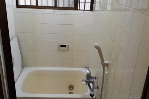 宝塚市 浴室リフォーム工事 | 在来タイルの浴室からユニットバスルームへBeforeイメージ