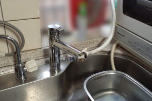 宝塚市 ｷｯﾁﾝ水栓金具取替｜食洗機用水栓金具の漏水Afterイメージ