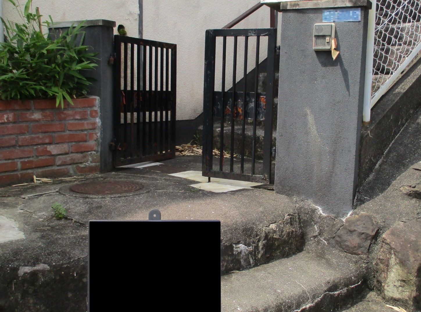 宝塚市 外部階段手摺設置工事イメージ02