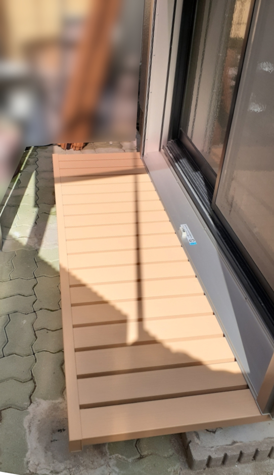 神戸市 外装工事｜テラス屋根とアルミ製デッキ設置イメージ01