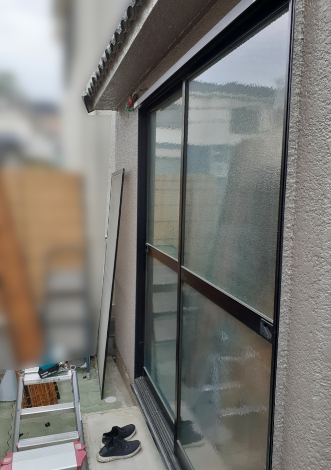 神戸市 外装工事｜テラス屋根とアルミ製デッキ設置イメージ03