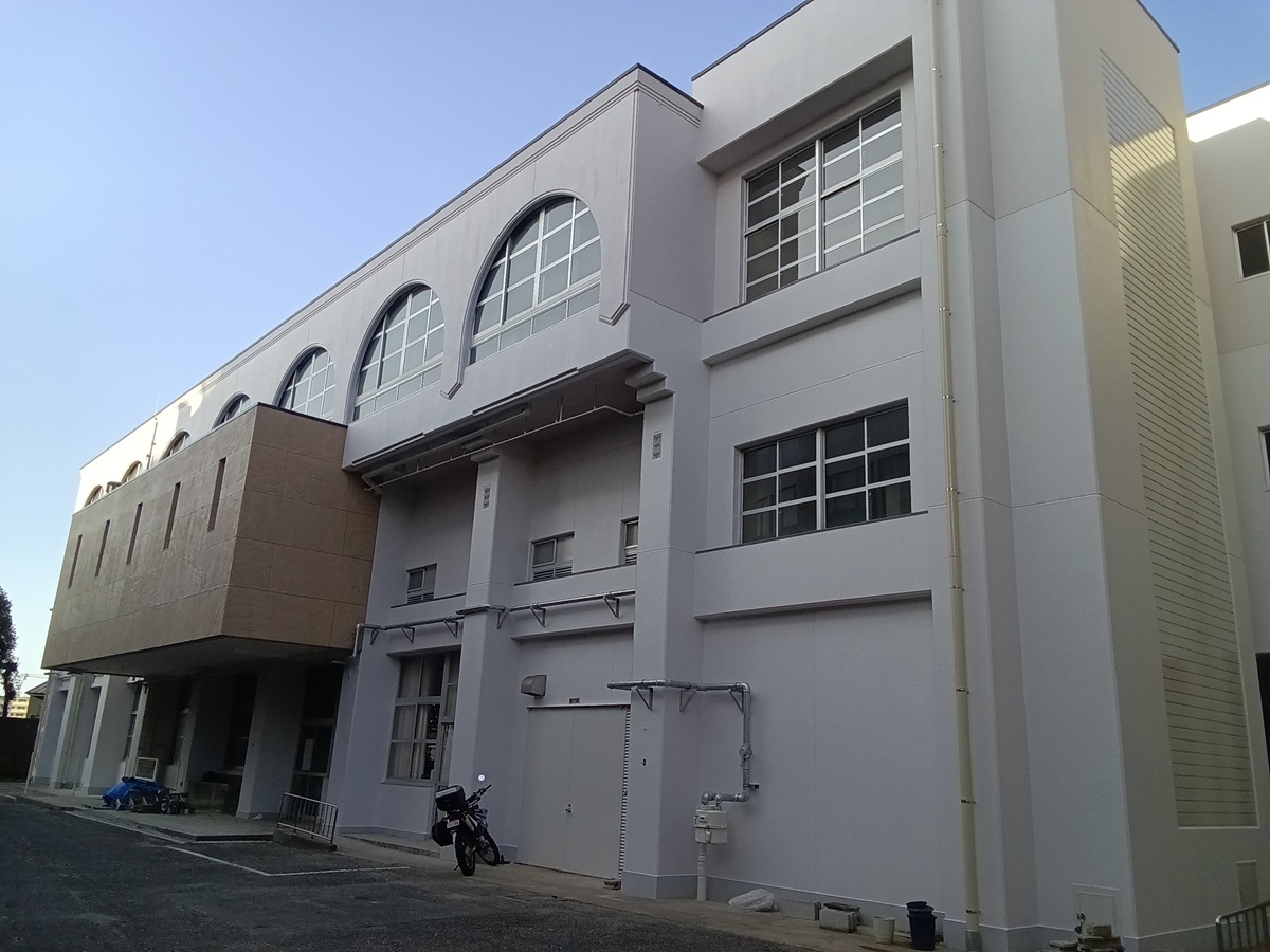 宝塚市内 市立小学校 体育館内外予防改修工事イメージ02