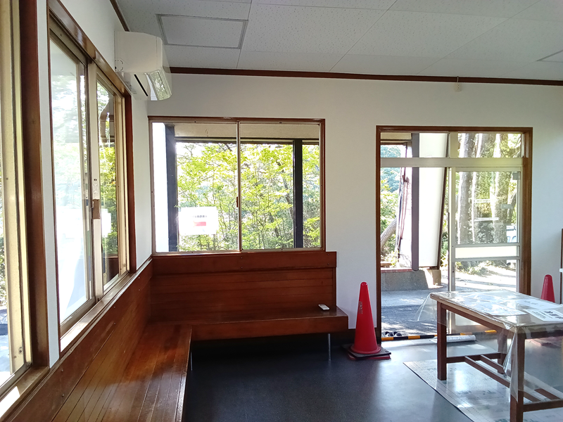 宝塚市内 ゴルフ場 茶店簡易改修工事イメージ02