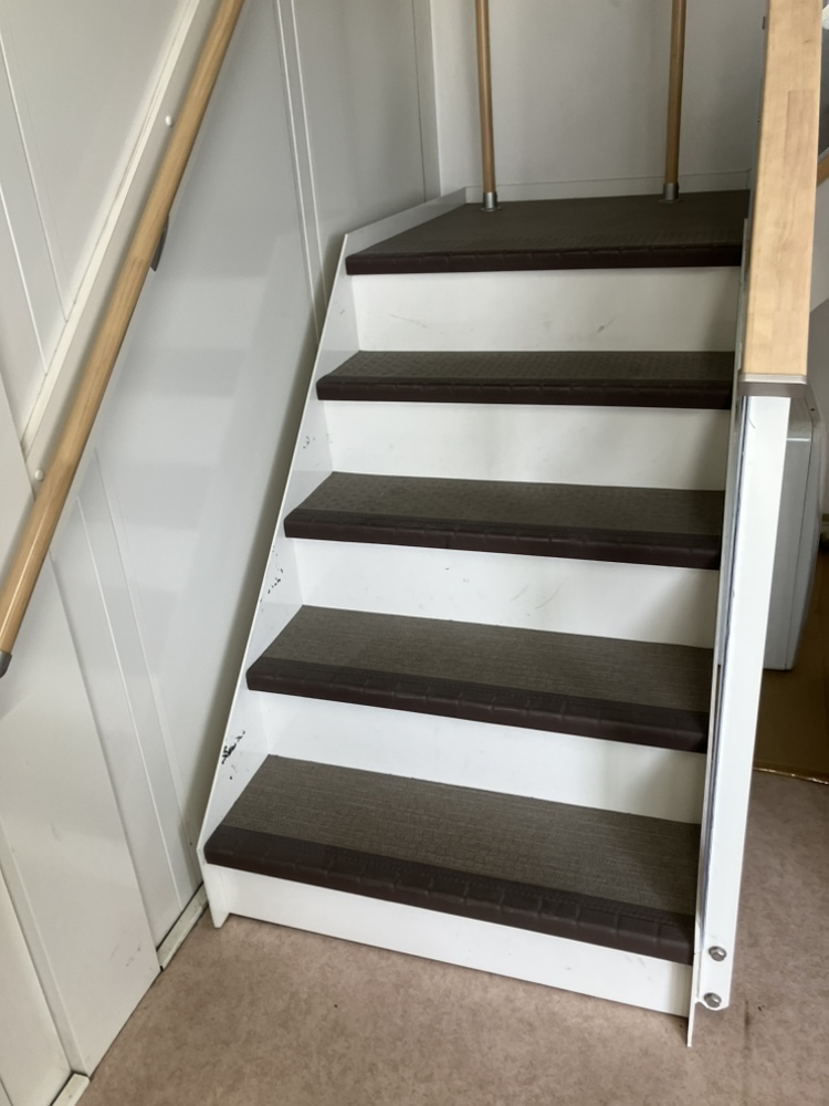 宝塚市内 福祉施設 1階・2階 特注ドア設置工事イメージ03